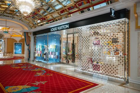 louis vuitton stores macau.